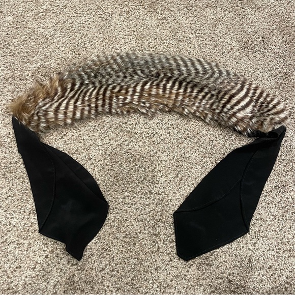 Accessories - ***Relisting Soon*** Faux Fur Collar Cowl